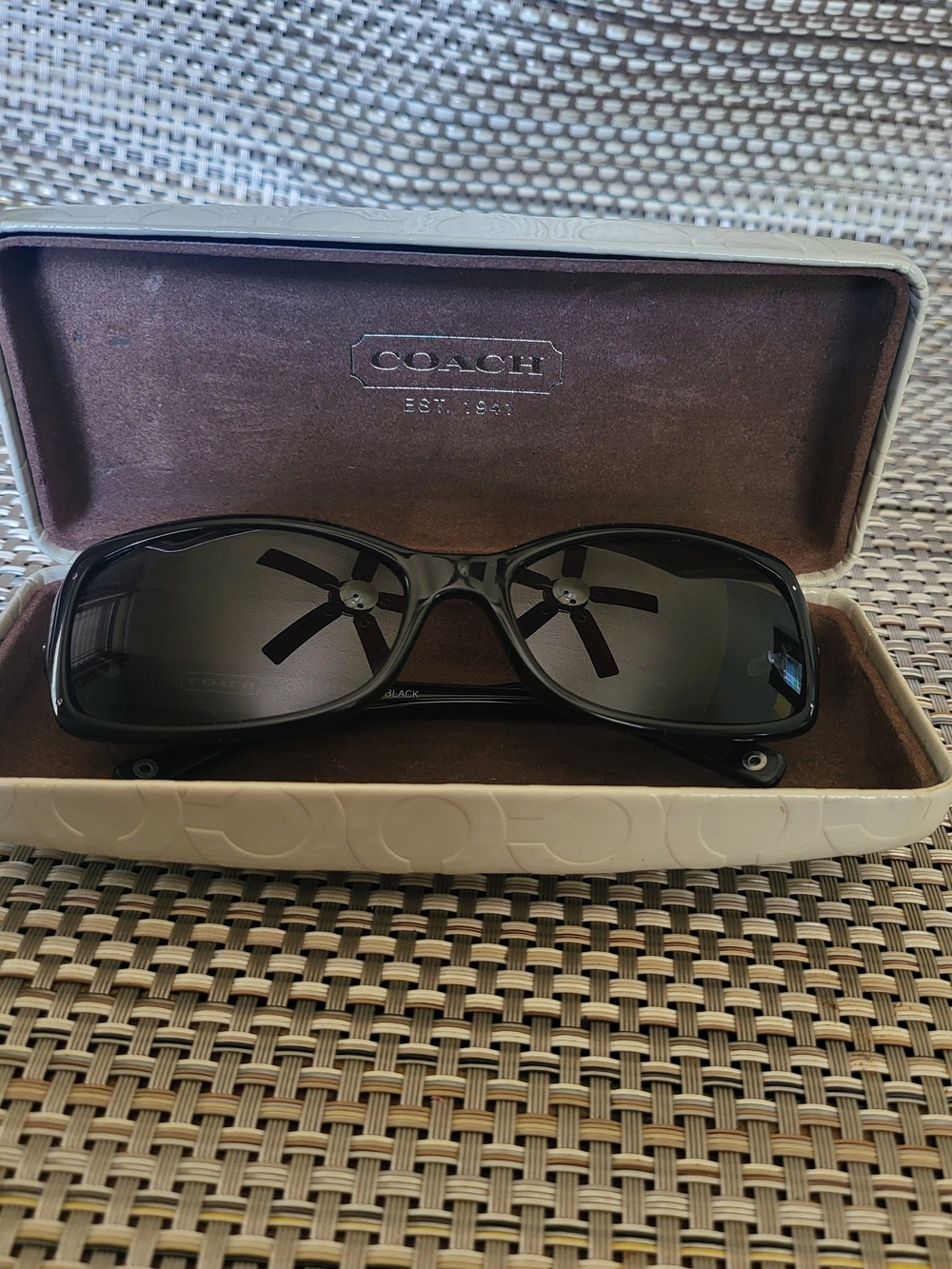 Coach Chelsea S426 Black Sunglasses.